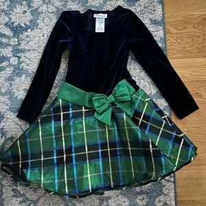 Bonnie Jean navy blue dress velvet. In excellent shape size 7